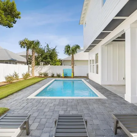 Villa Shark Tales With Pool And Gated Neighborhood